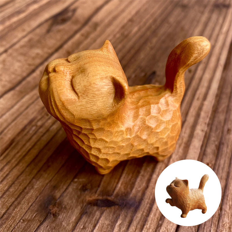 Kleine niedliche Katze aus Holz