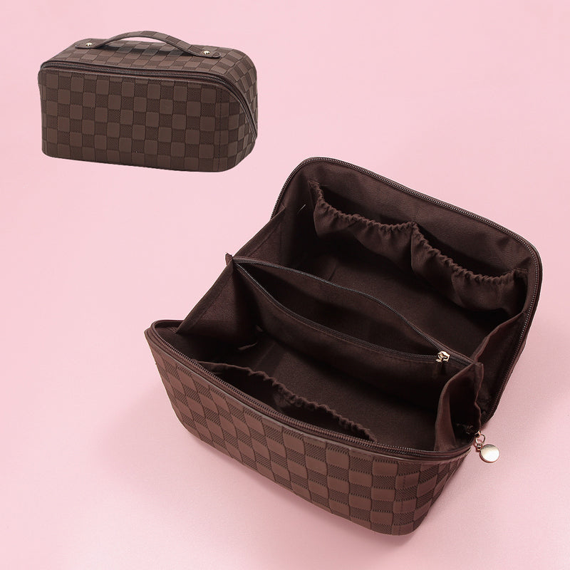 Kosmetiktasche im Retro-Karo