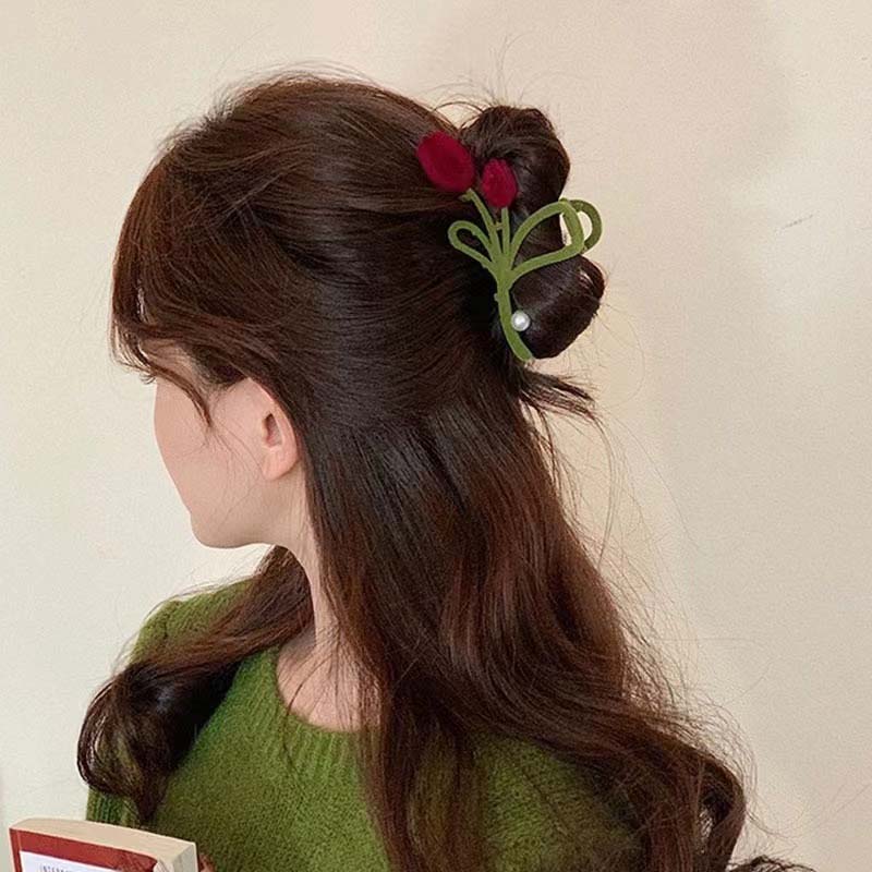 Elegante Tulpen-Haarspange aus Samt