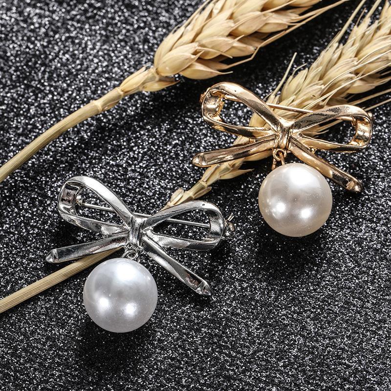 Exquisite und hochwertige Perlenbrosche